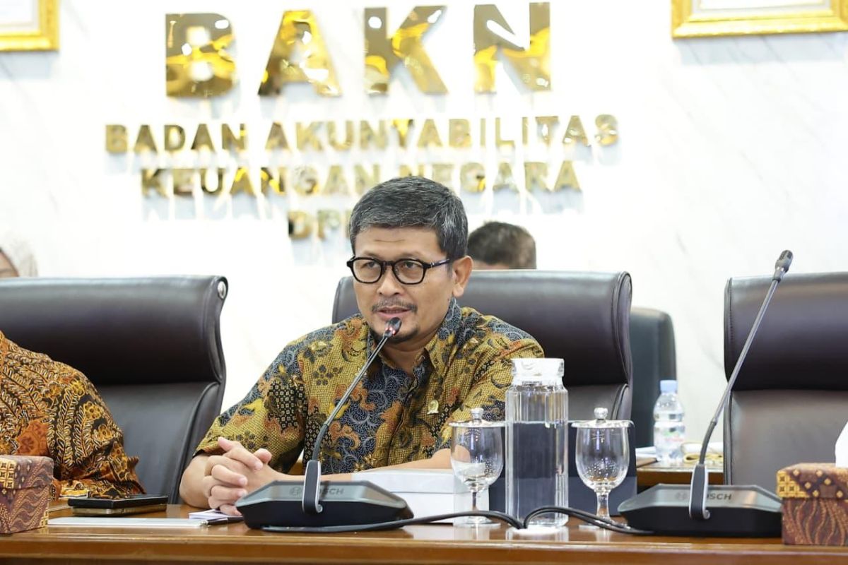 Bansos Salah Sasaran Bikin Rugi Negara, BAKN DPR Desak Pemerintah Buka Dashboard DTSEN!