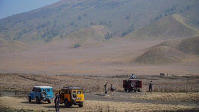 Kebakaran Meluas, Bromo Ditutup Total