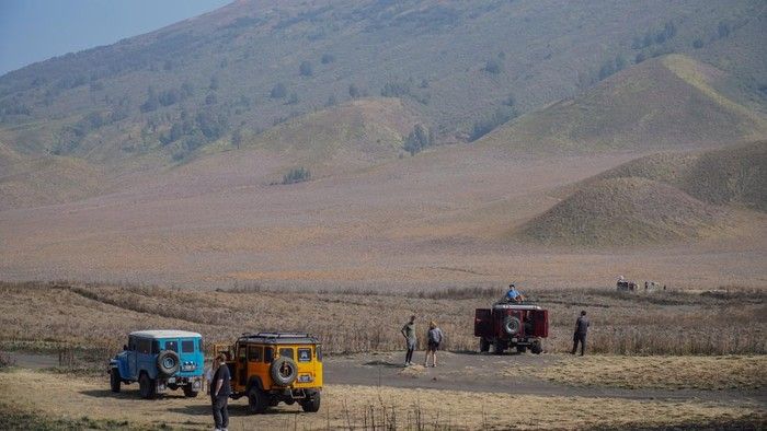 Kebakaran Meluas, Bromo Ditutup Total