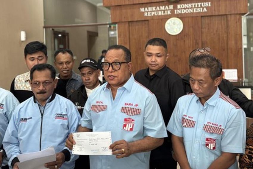 Terkait Gugatan Syarat Pendidikan Pilpres 2024, Relawan Gibran Serahkan Amicus Curiae ke MK