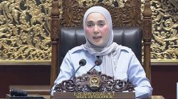 Puan dan Sari Yuliati Pimpin Paripurna DPR Sahkan Undang-Undang Satu Data Indonesia