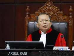 Hakim MK Arsul Sani: Sertifikat Gibran hanya Bukti Kehadiran, Bukan Tanda Lulus Sekolah