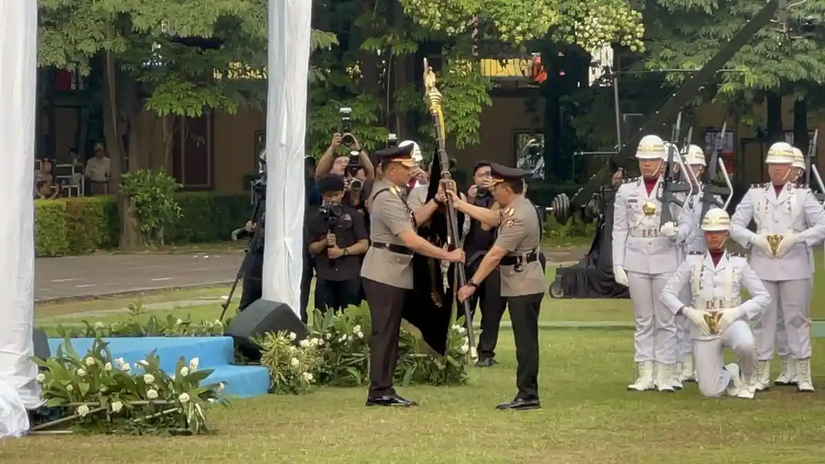 Melirik Tradisi dan Kehangatan di Balik Serah Terima Panji Kepemimpinan Polri