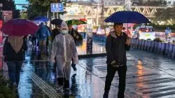 BMKG: Hujan Ringan Meluas, Waspadai Gelombang hingga 4 Meter