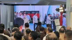 Prabowo Saksikan Rp13,24 Triliun Hasil Penertiban Hutan Diserahkan ke Negara Prabowo Saksikan Rp13,24 Triliun Hasil Penertiban Hutan Diserahkan ke Negara