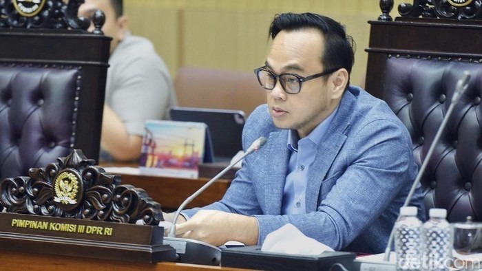DPR Dukung Mutasi 199 Personel Polri, Soroti Kualitas Pelayanan