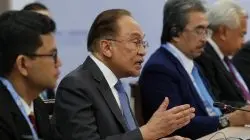 Korban Gibran Diungkap Anwar Ibrahim, Investor Besar Ikut Terdampak